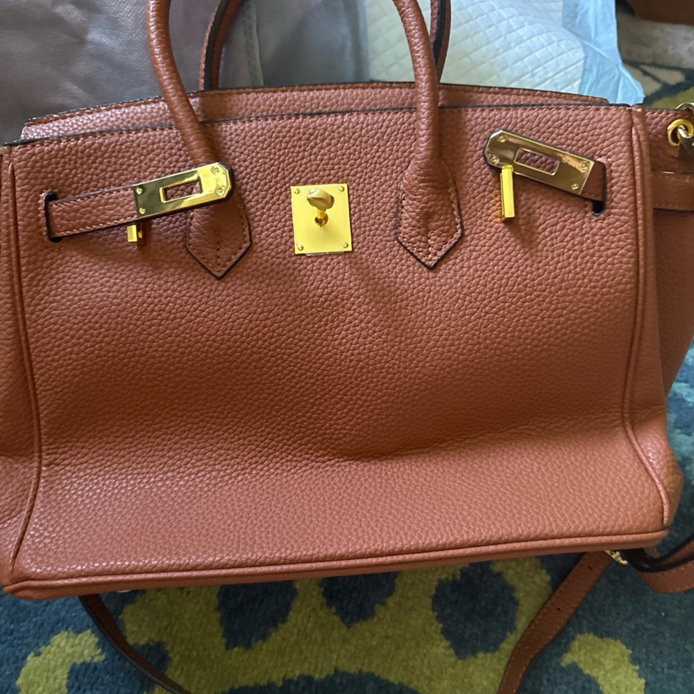 Elegant Brown Leather Satchel with Gold Hardware